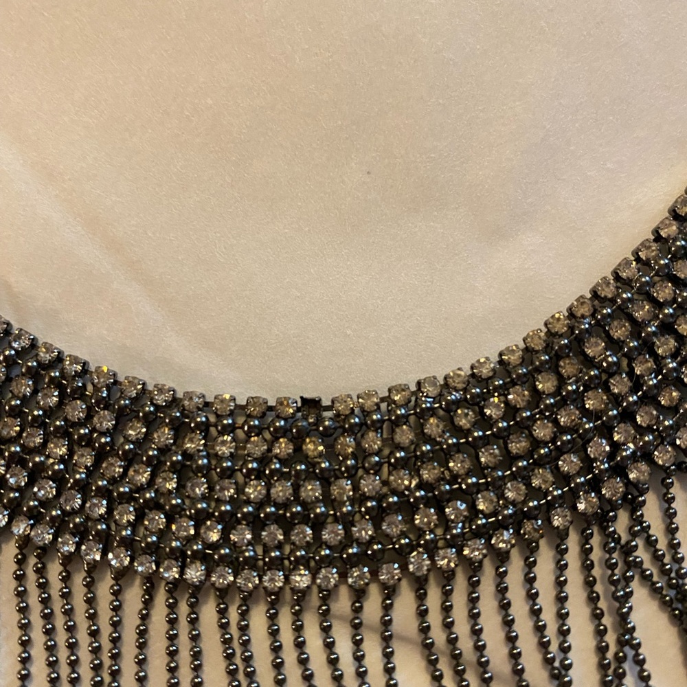 Joe Fresh statement necklace - Picture 6 of 9
